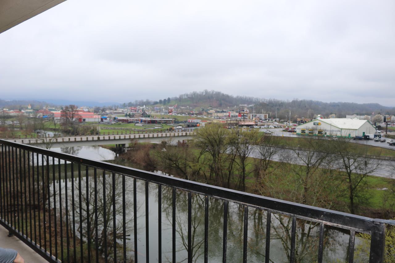River Crossing Resort Pigeon Forge Exterior foto
